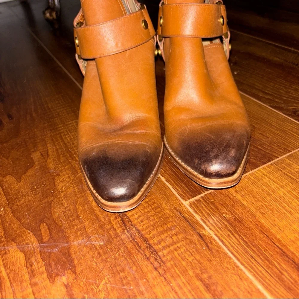 Michael Kors Brown Heeled Boots With Gold Rings. Size 6M Women - Picture 5 of 10